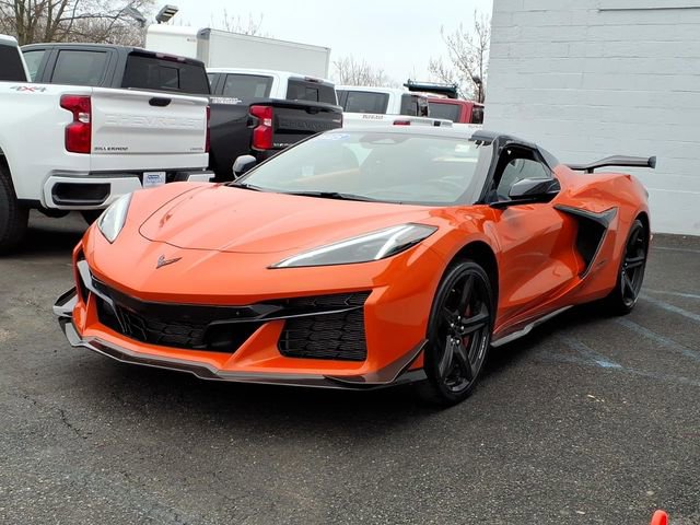 Used 2025 Chevrolet Corvette Z06 w/ Z07 Performance Package image 3