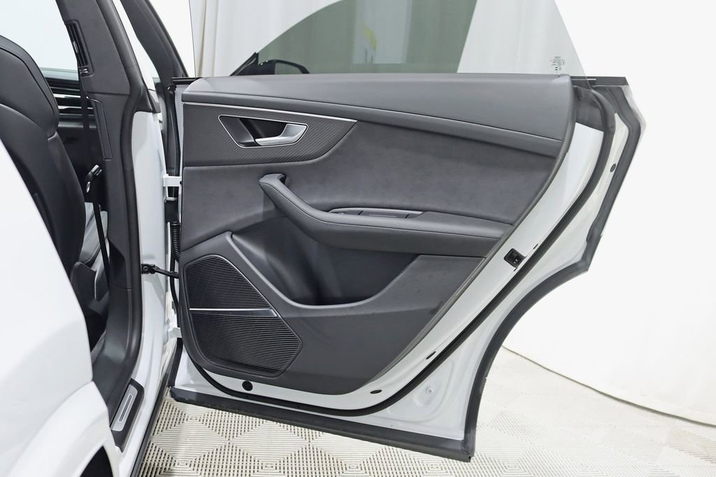 Used 2026 Audi RS Q8 performance image 39