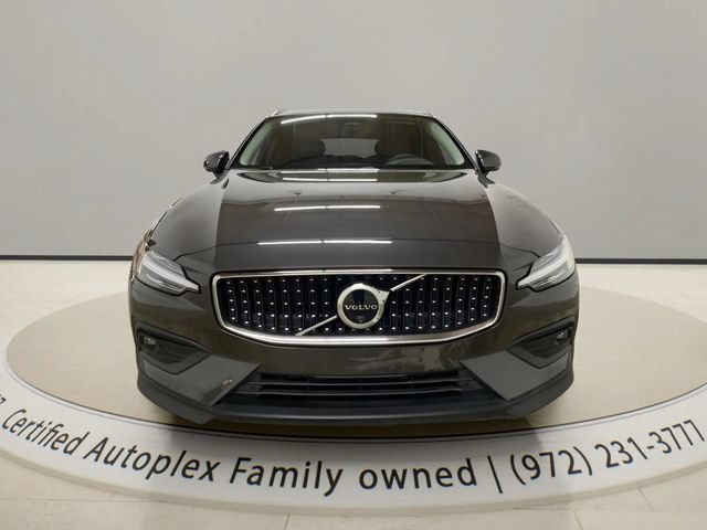 Used 2025 Volvo V60 B5 Cross Country Plus AWD/4WD image 8