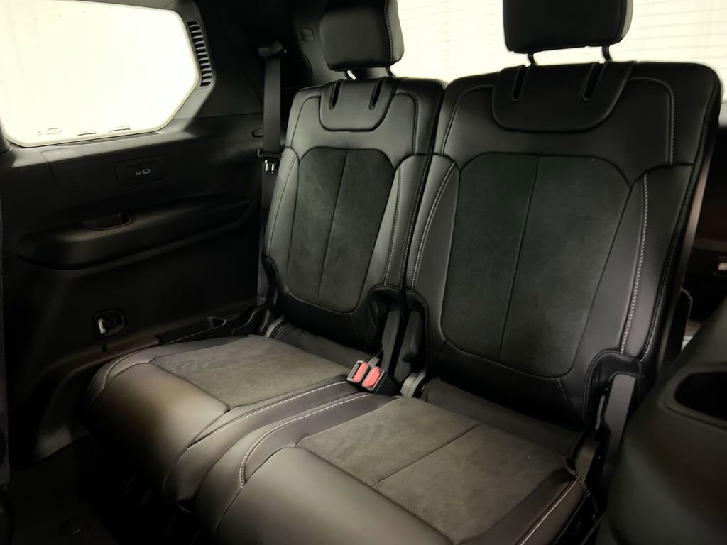 New 2025 Jeep Grand Cherokee L Laredo image 28