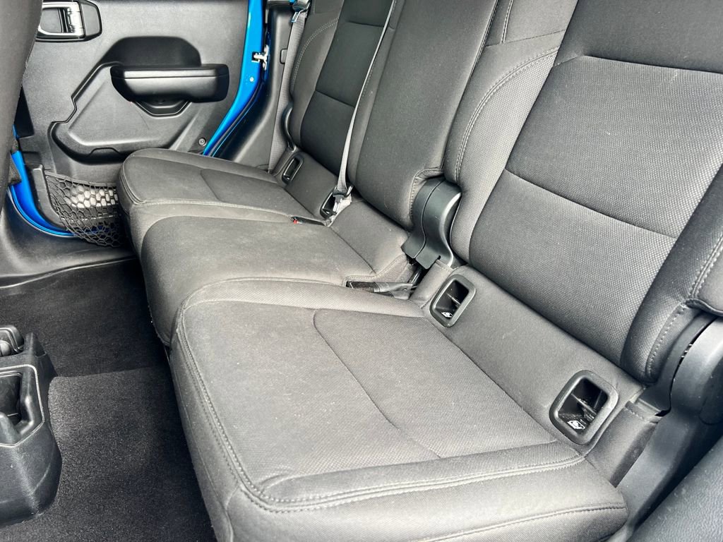 Used 2021 Jeep Gladiator Willys image 14