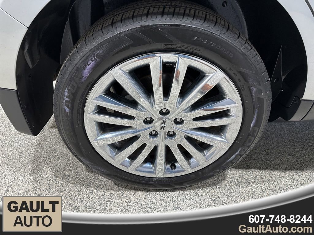 Used 2015 Lincoln MKX AWD w/ Equipment Group 102A image 22