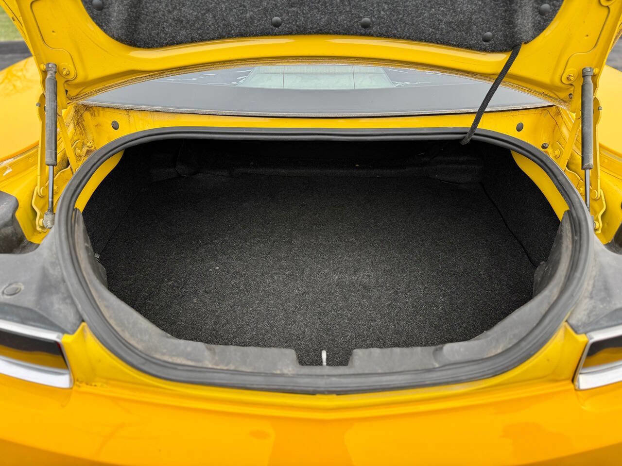 Used 2010 Chevrolet Camaro SS w/ RS Package image 21