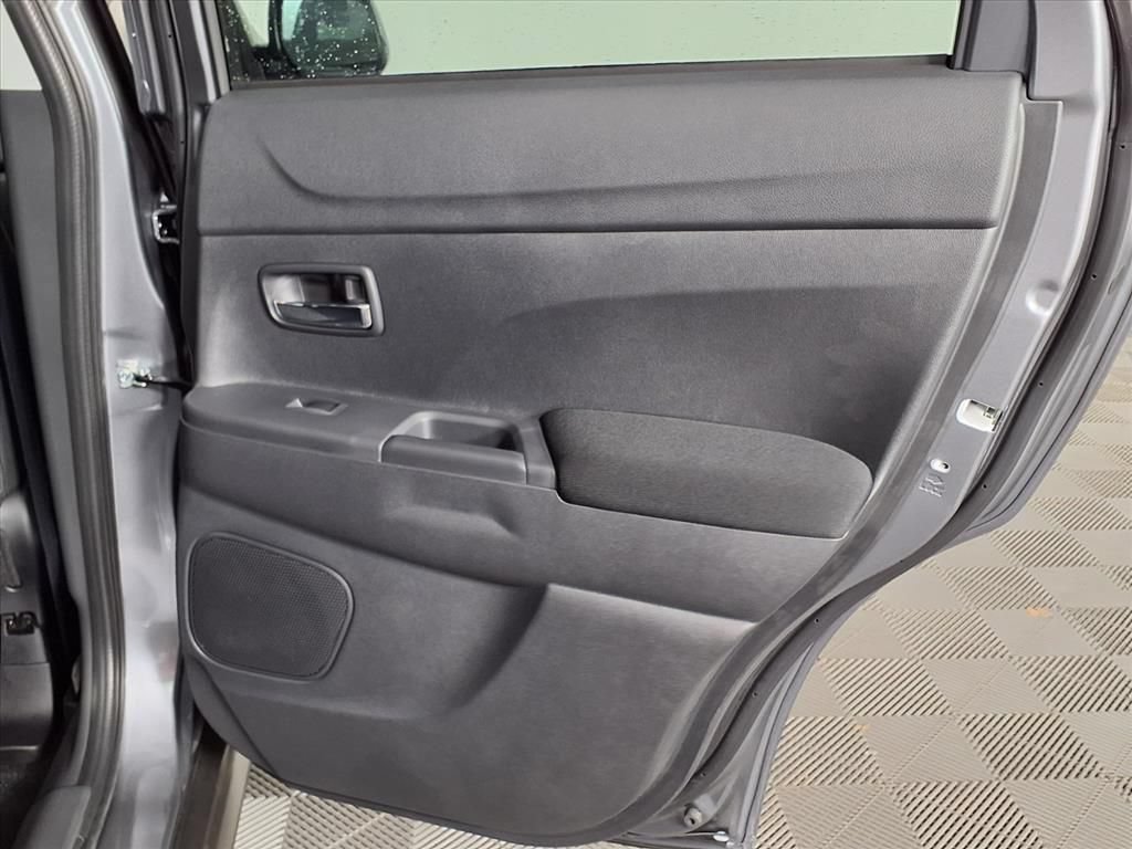 Used 2025 Mitsubishi Outlander Sport ES AWD/4WD image 10