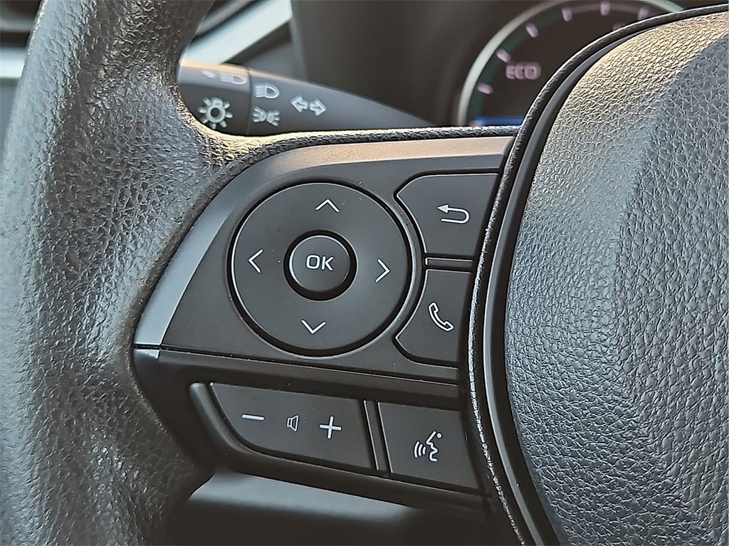 Used 2022 Toyota RAV4 XLE image 16