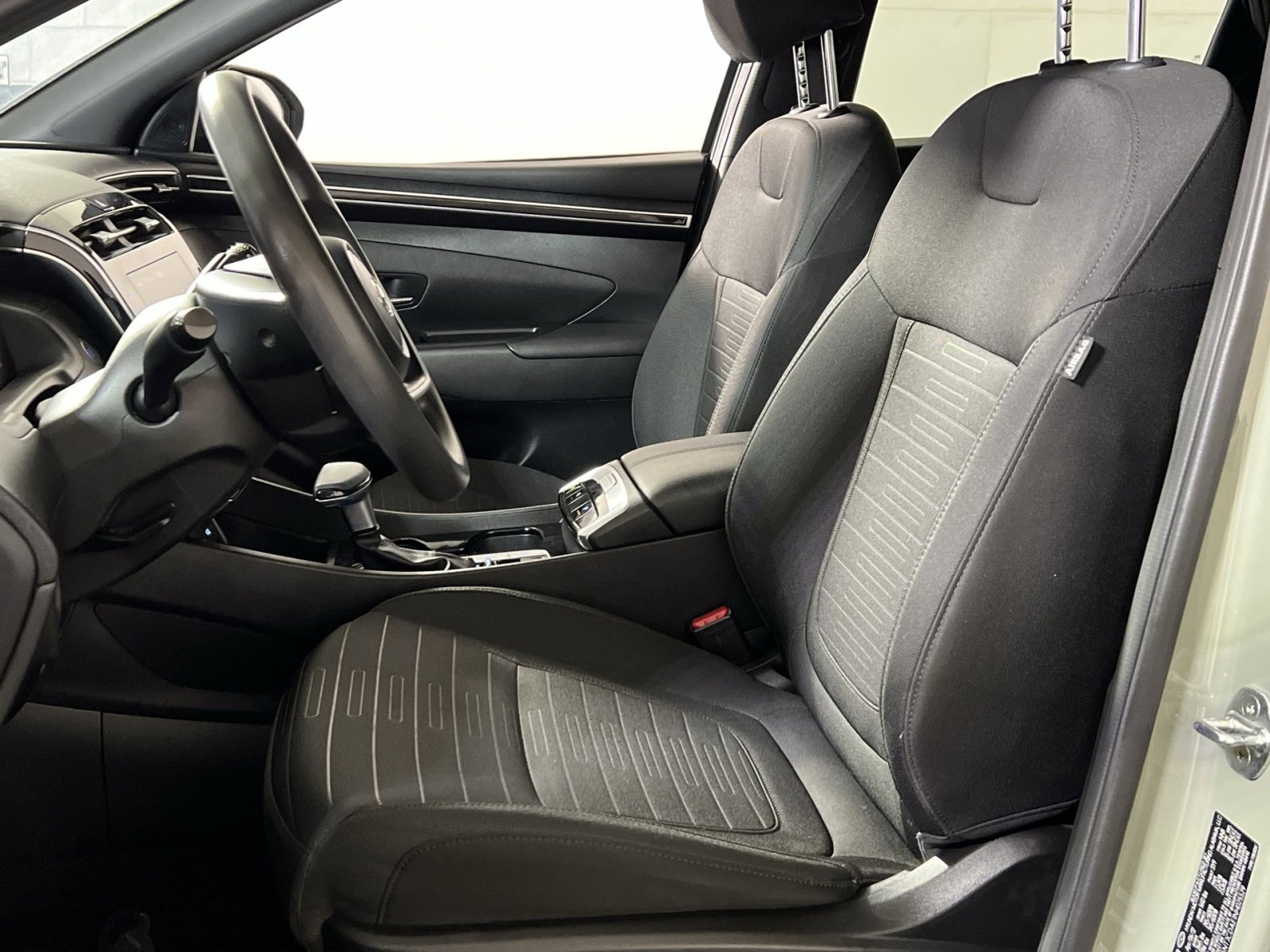 Used 2022 Hyundai Santa Cruz SEL w/ Activity Package image 11