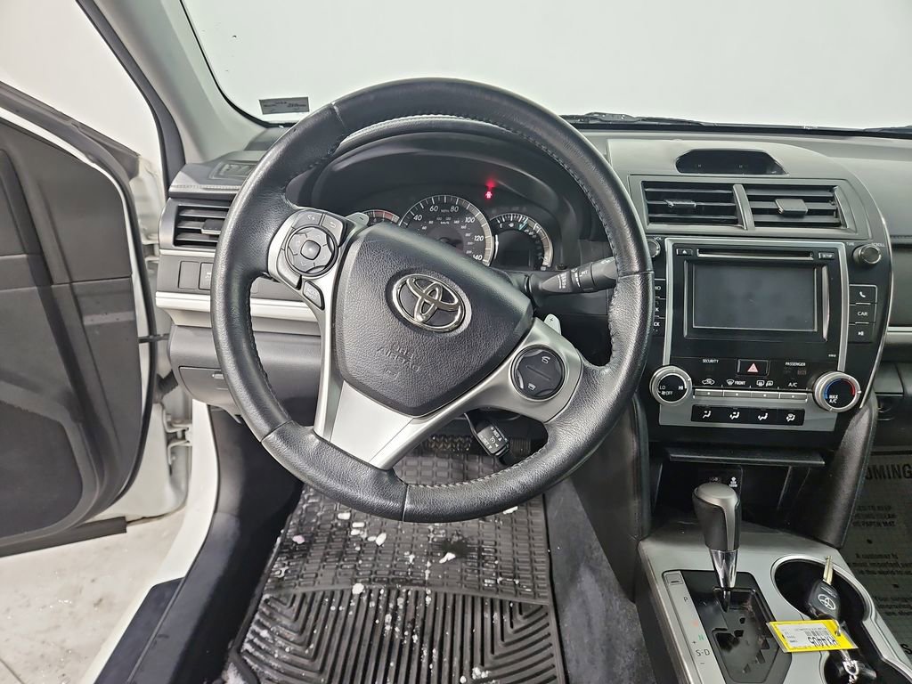 Used 2012 Toyota Camry SE image 13