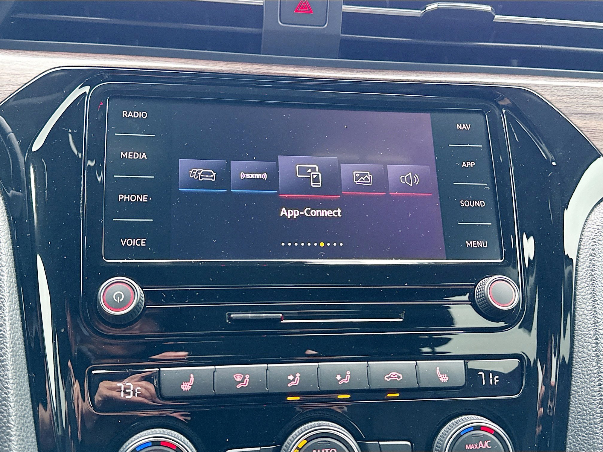 Used 2020 Volkswagen Passat 2.0T SEL image 29