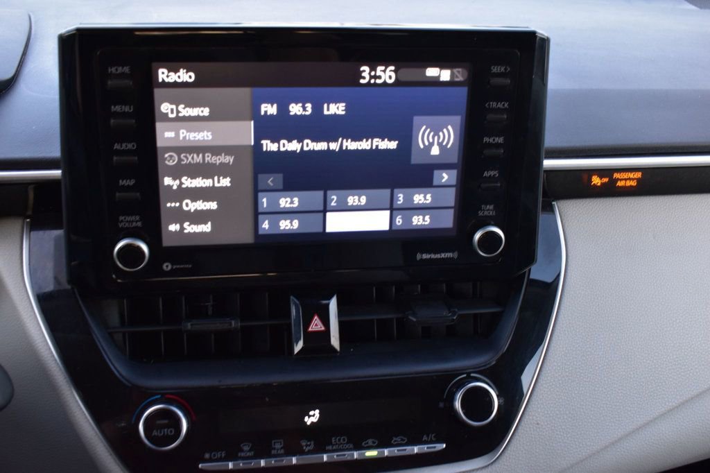 Used 2022 Toyota Corolla LE image 28