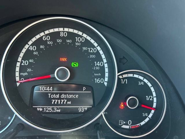 Used 2016 Volkswagen Beetle 1.8T Denim FWD image 3