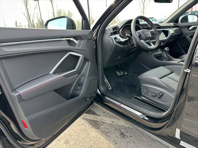 Used 2025 Audi Q3 2.0T Premium Plus w/ Premium Plus Package image 19