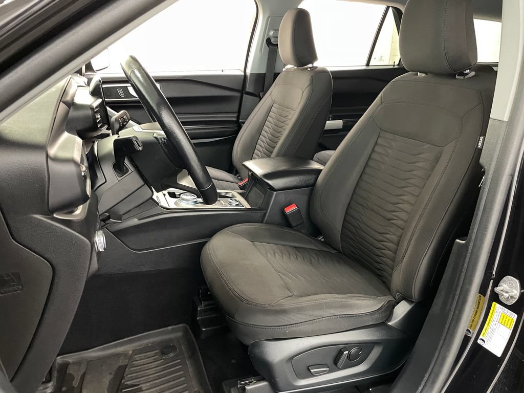 Used 2021 Ford Explorer XLT AWD/4WD image 23