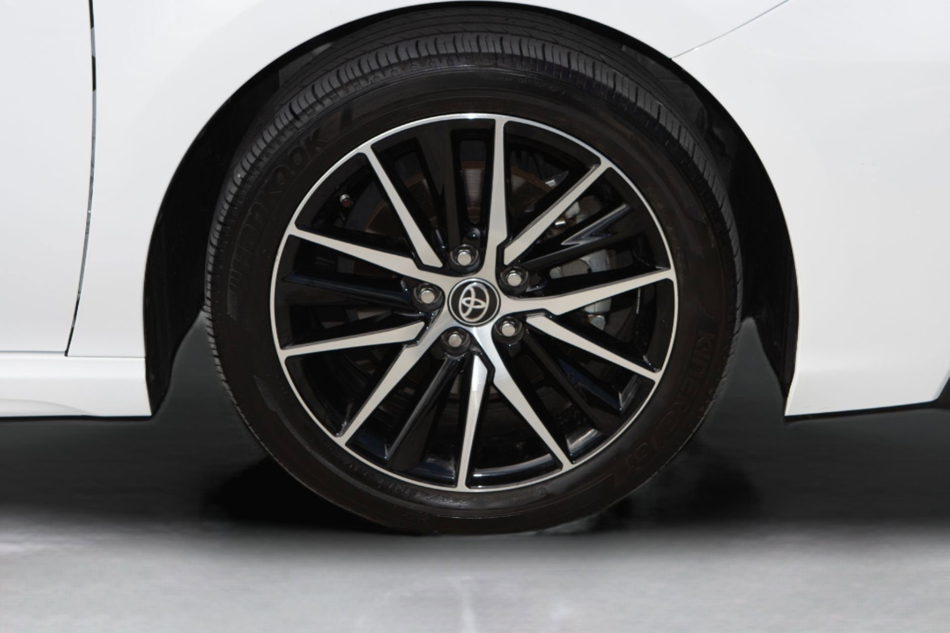 Used 2023 Toyota Camry SE image 35