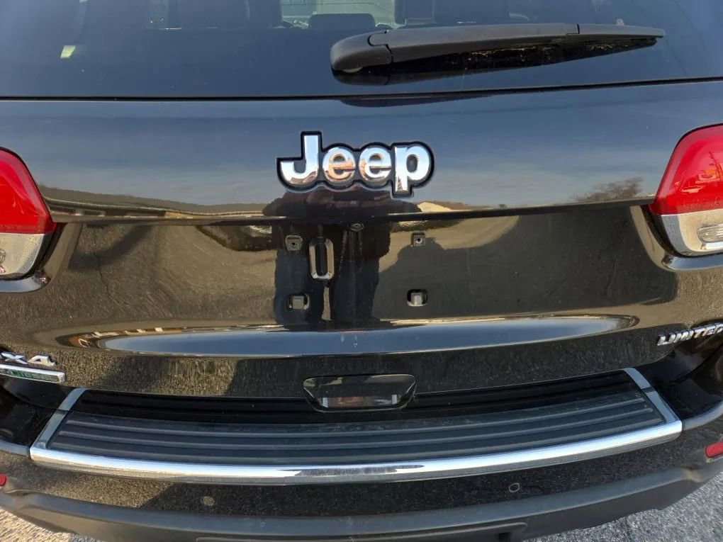 Used 2016 Jeep Grand Cherokee Limited AWD/4WD image 29