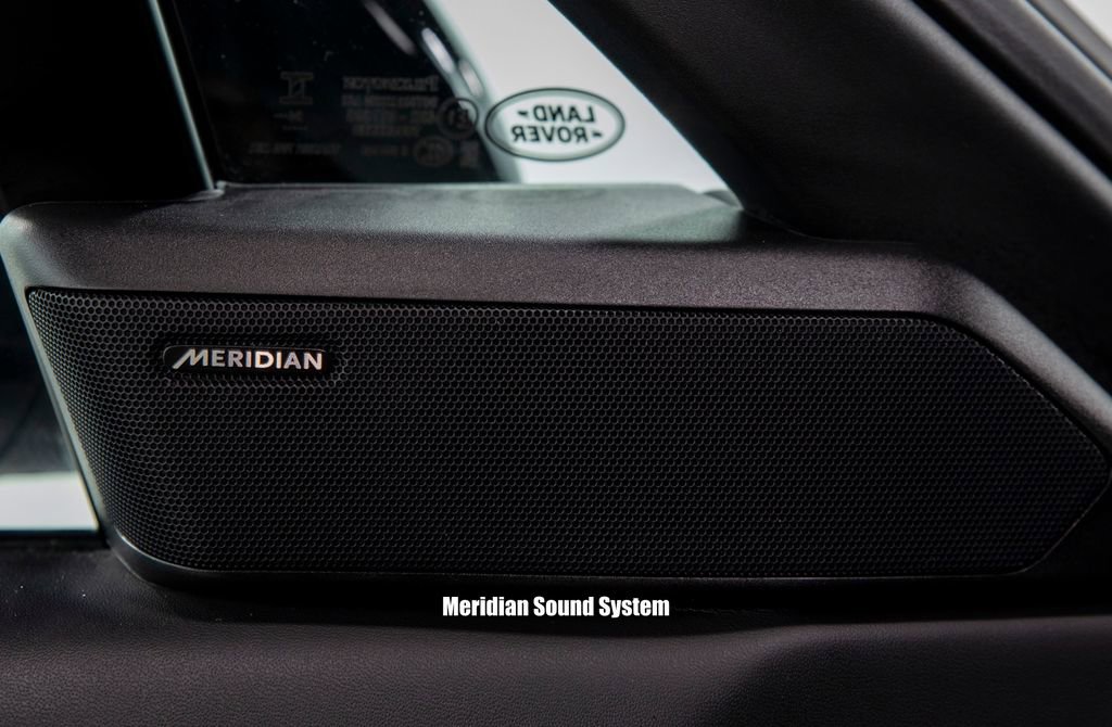 Used 2025 Land Rover Range Rover Sport SE image 7