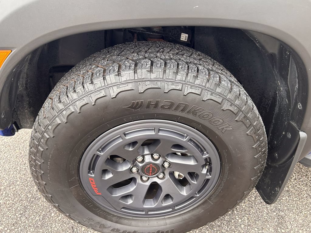 Used 2025 Nissan Frontier PRO-4X w/ Pro Convenience Package AWD/4WD image 39