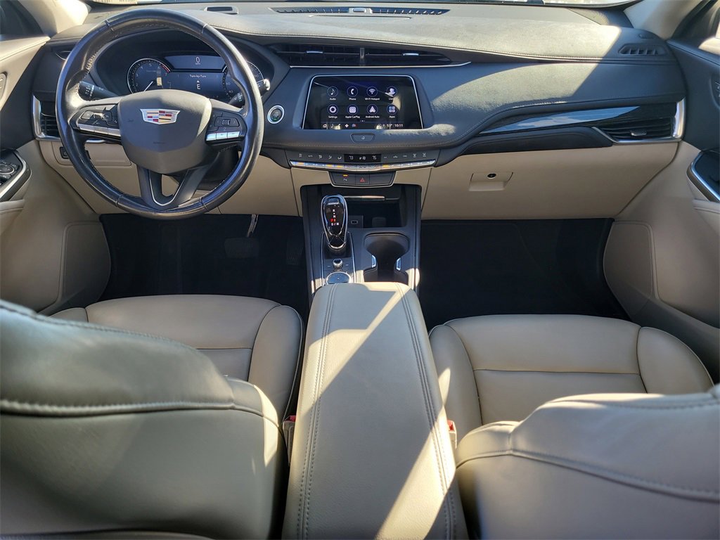 Used 2022 Cadillac XT4 Premium Luxury w/ Safety Alert Package image 13
