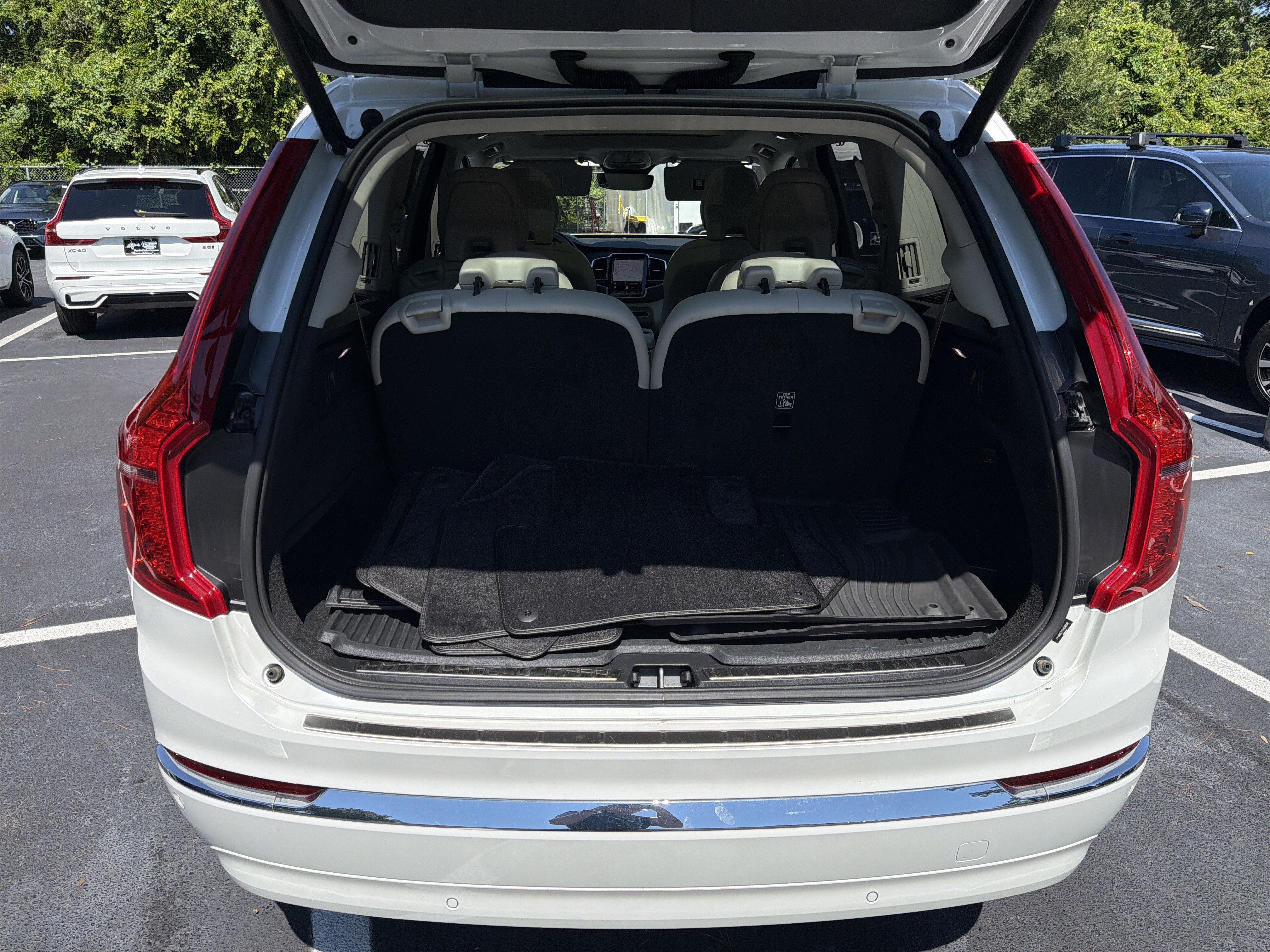 Certified 2024 Volvo XC90 T8 Ultimate w/ Protection Package Premier AWD/4WD image 34