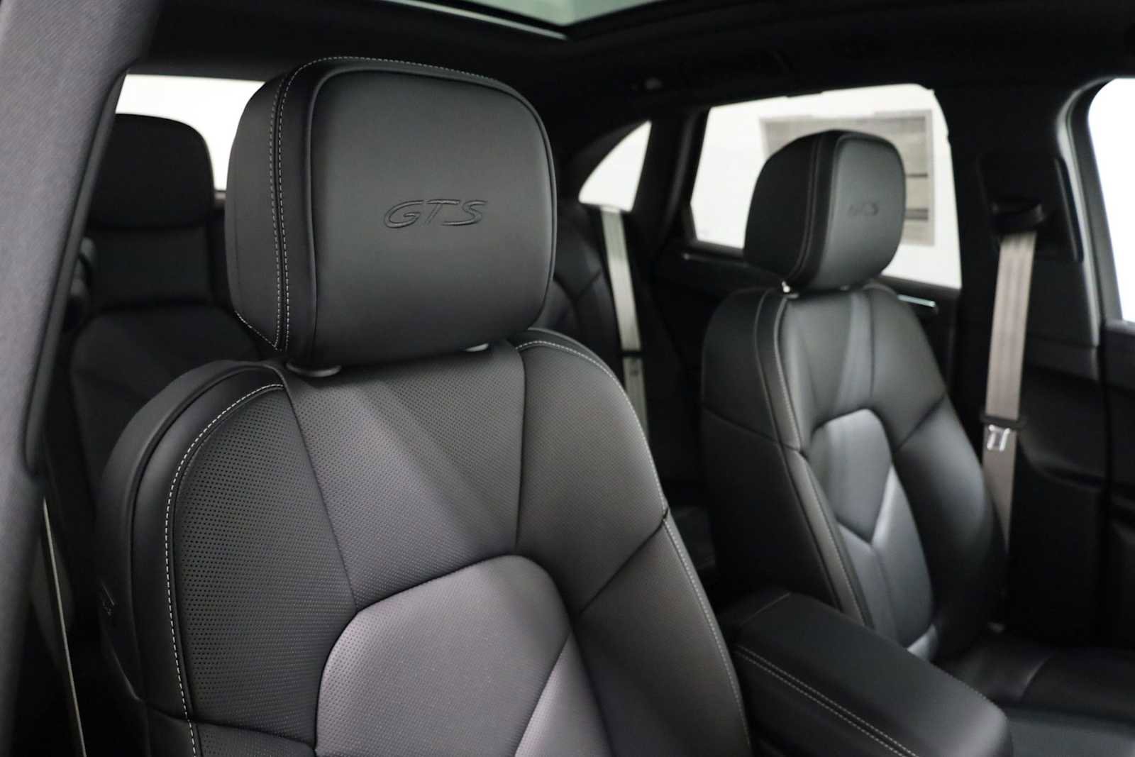 New 2026 Porsche Macan GTS image 22