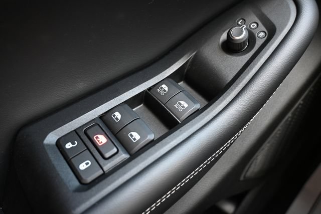 Used 2022 Jeep Grand Cherokee L Laredo AWD/4WD image 43