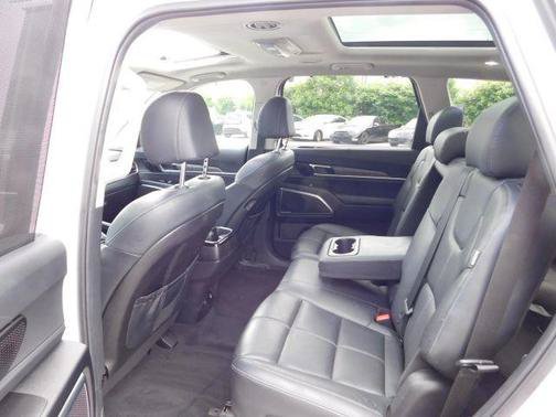 Used 2024 Kia Telluride SX AWD/4WD image 16