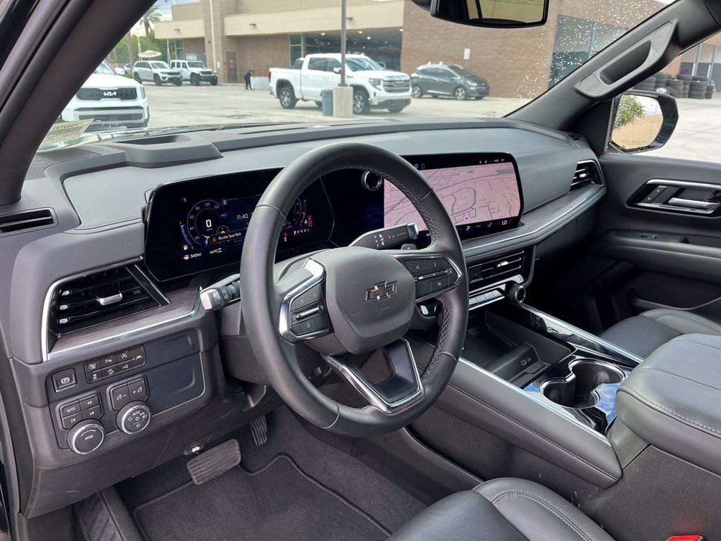 Used 2026 Chevrolet Suburban Z71 AWD/4WD image 13