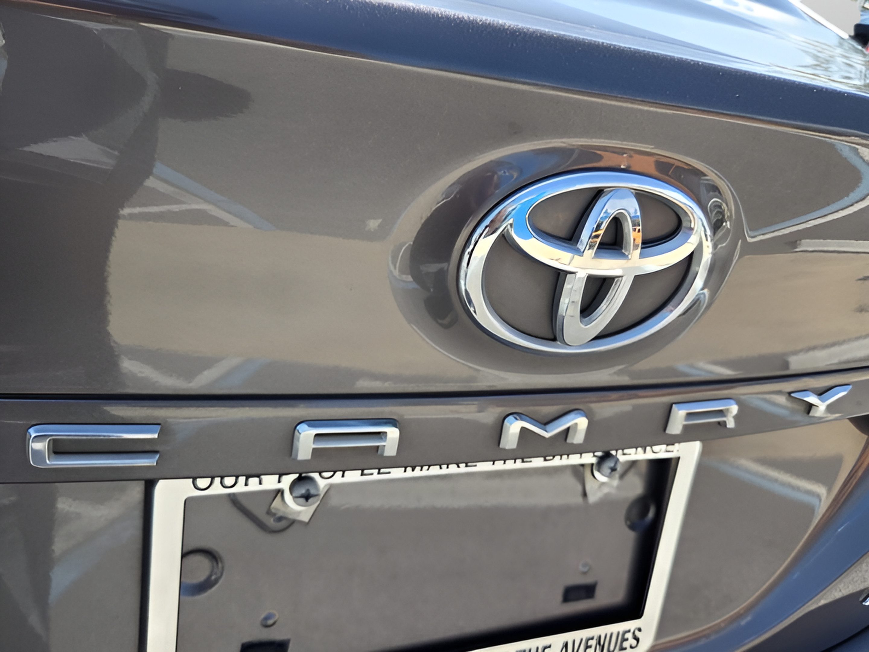 Used 2020 Toyota Camry LE FWD image 29