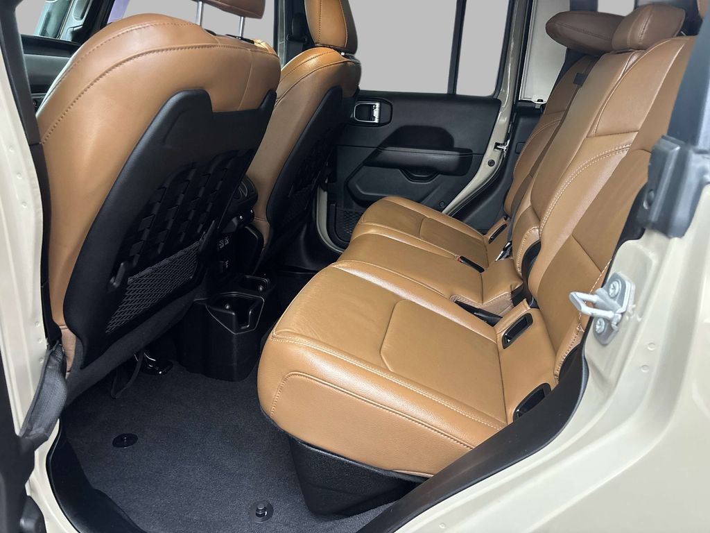 Used 2022 Jeep Gladiator Rubicon w/ LED Lighting Group image 11