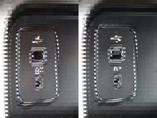 Used 2017 Jeep Compass Latitude w/ Popular Equipment Group image 29