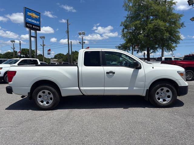 Used 2019 Nissan Titan S RWD image 4