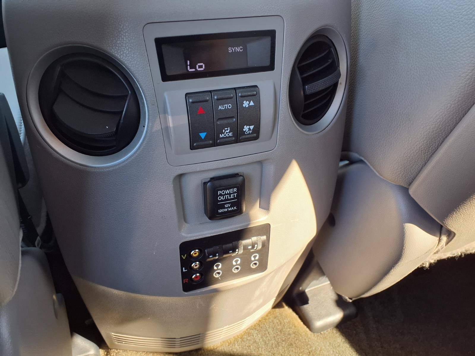 Used 2013 Honda Pilot Touring image 18