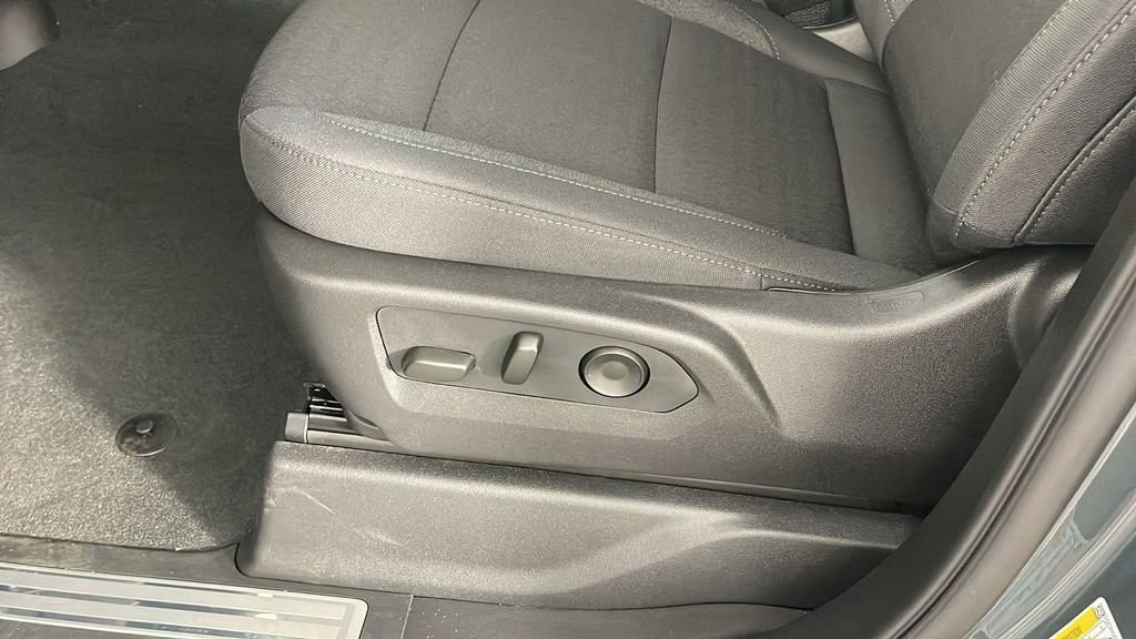 New 2025 Chevrolet Silverado 1500 LT image 28