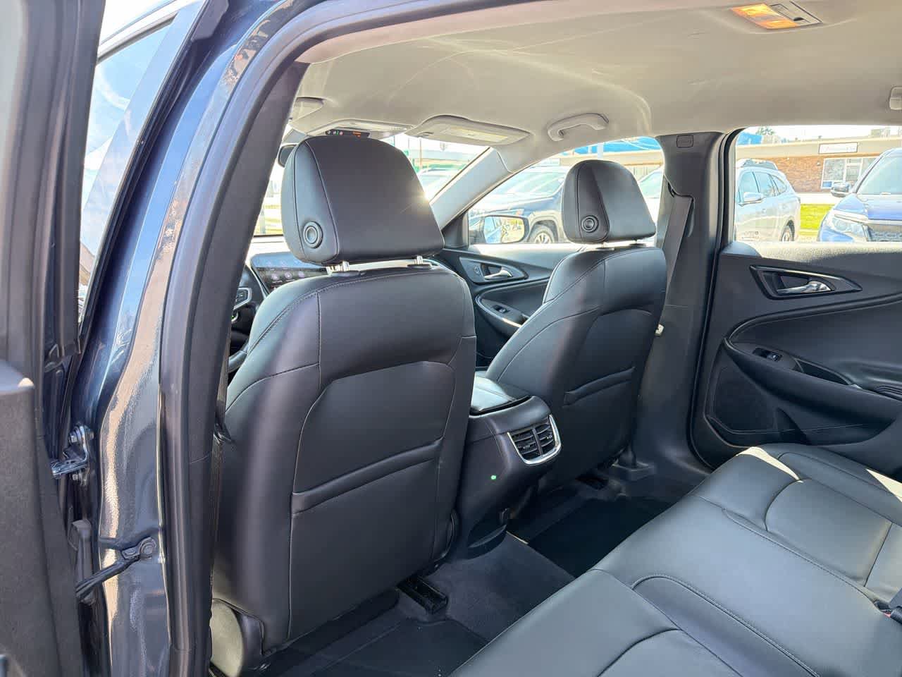 Used 2020 Chevrolet Malibu LT w/ Leather Package FWD image 23