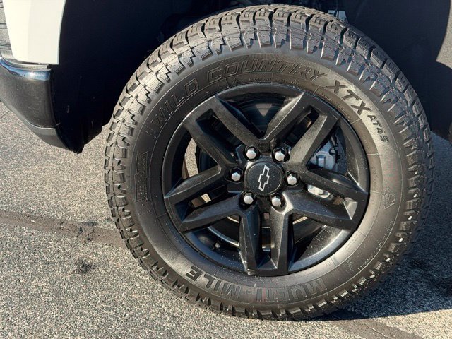Used 2021 Chevrolet Silverado 1500 Custom Trail Boss w/ LPO, Dark Essentials Package AWD/4WD image 8