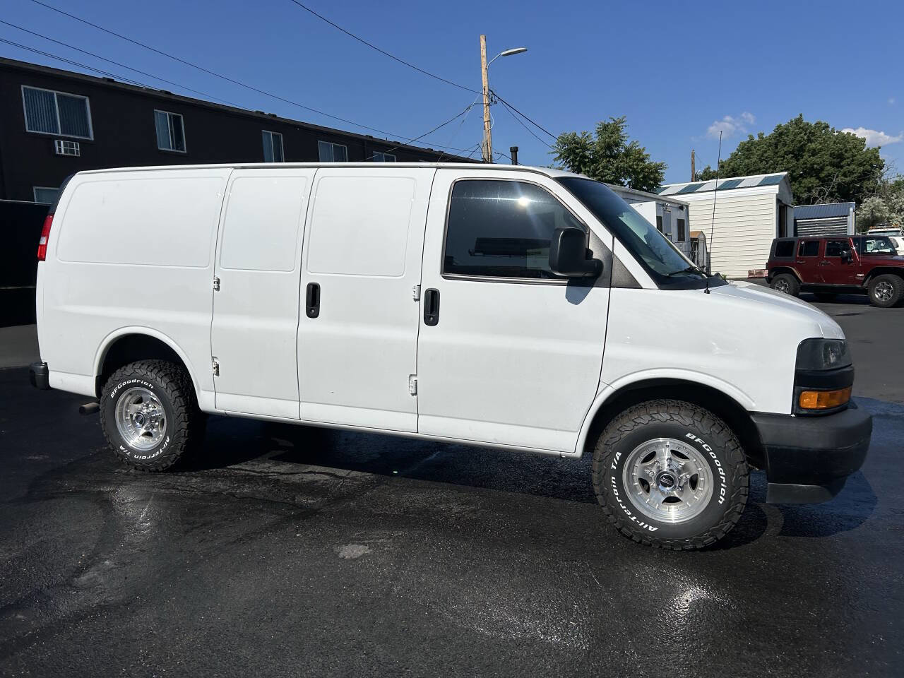 Used 2020 Chevrolet Express 2500 2500 3dr Cargo Van w/ Driver Convenience Package image 6