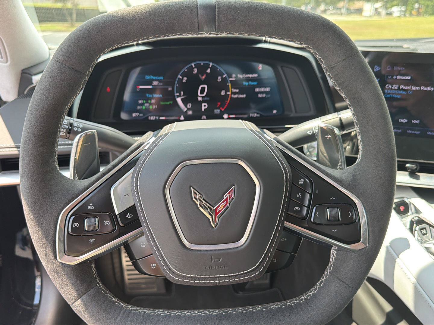 Used 2024 Chevrolet Corvette Stingray Premium Conv w/ Z51 Performance Package RWD image 15