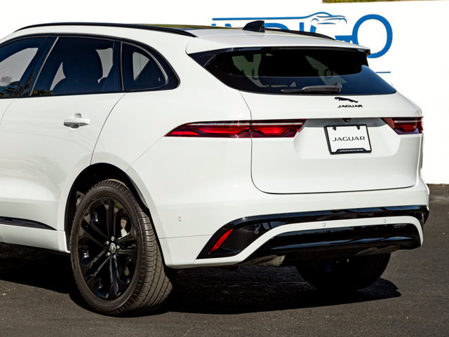 Certified 2025 Jaguar F-PACE R-Dynamic S AWD/4WD image 10