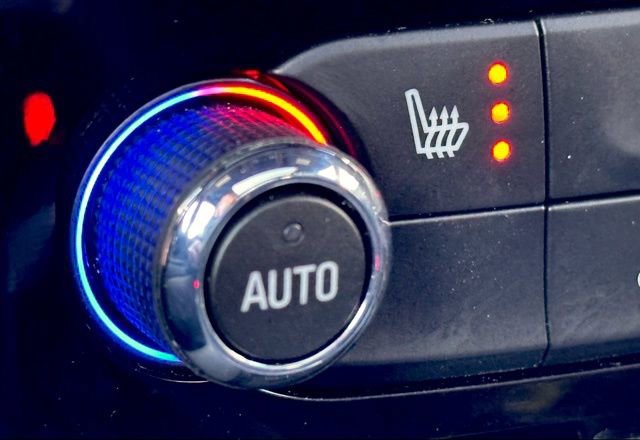 Used 2024 Buick Enclave Essence w/ Experience Buick Package image 17