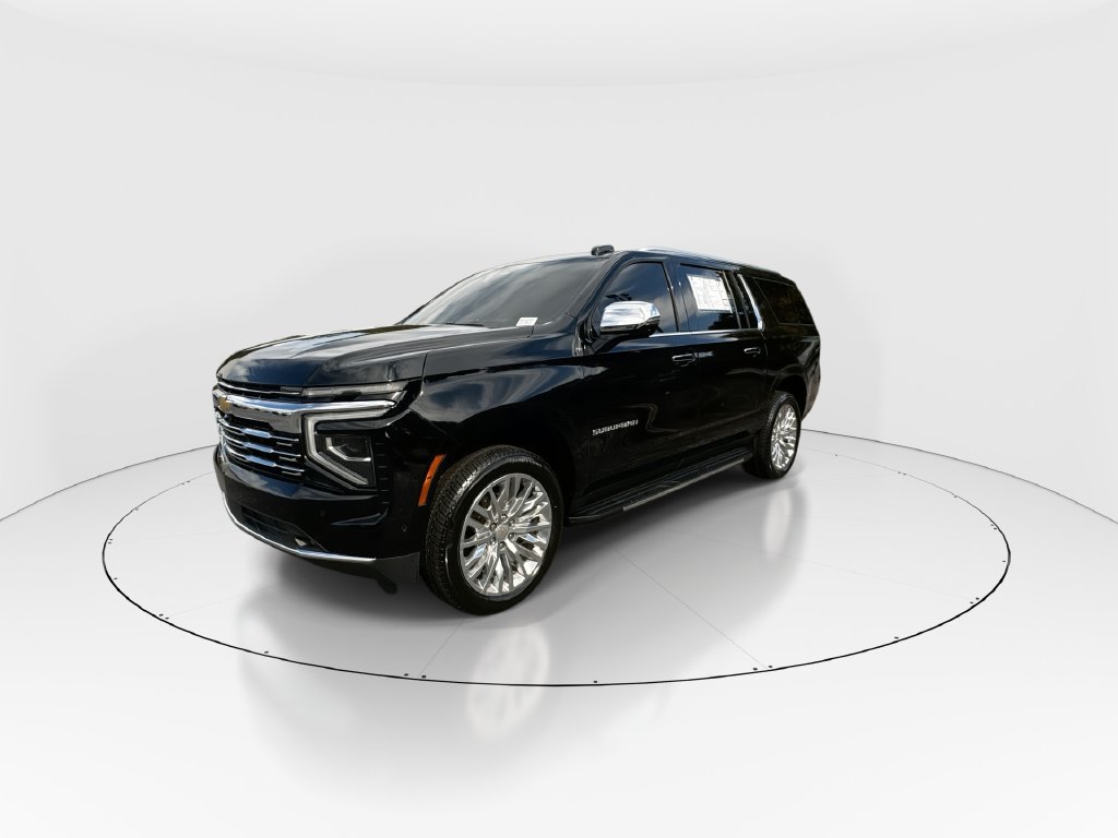 Used 2025 Chevrolet Suburban Premier RWD image 4