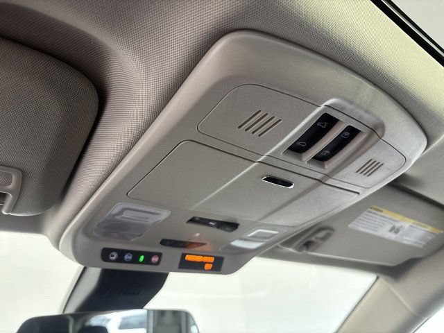 Used 2019 Buick Envision Premium AWD/4WD image 23