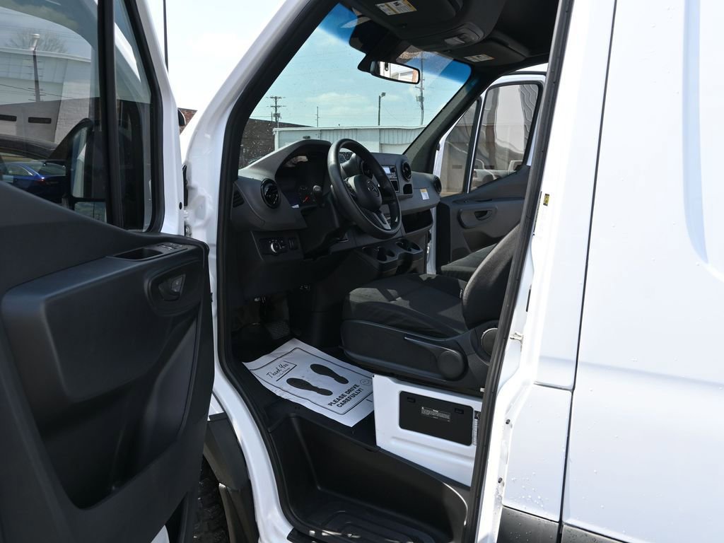 Used 2021 Mercedes-Benz Sprinter 2500 w/ Bench Seat Package image 11