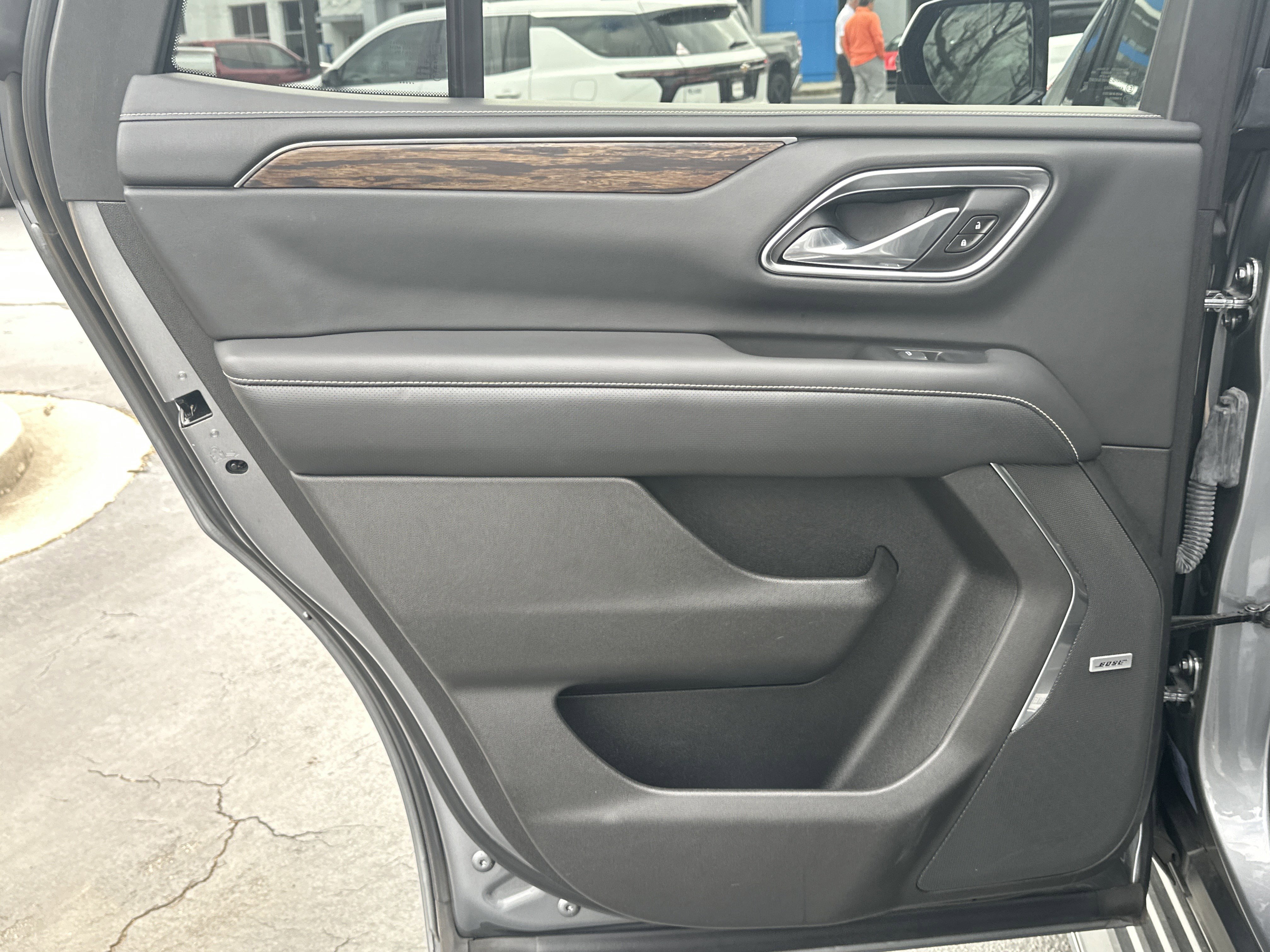 Used 2021 Chevrolet Tahoe Premier w/ Premium Package image 26