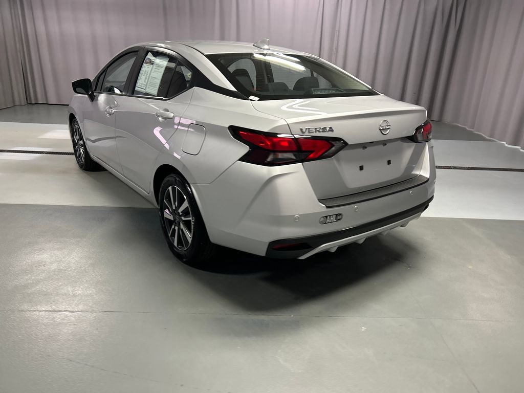 Used 2025 Nissan Versa SV FWD image 5