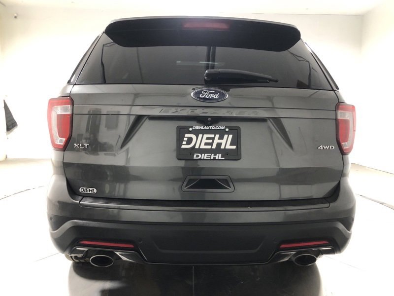 Used 2018 Ford Explorer XLT w/ Equipment Group 202A image 6