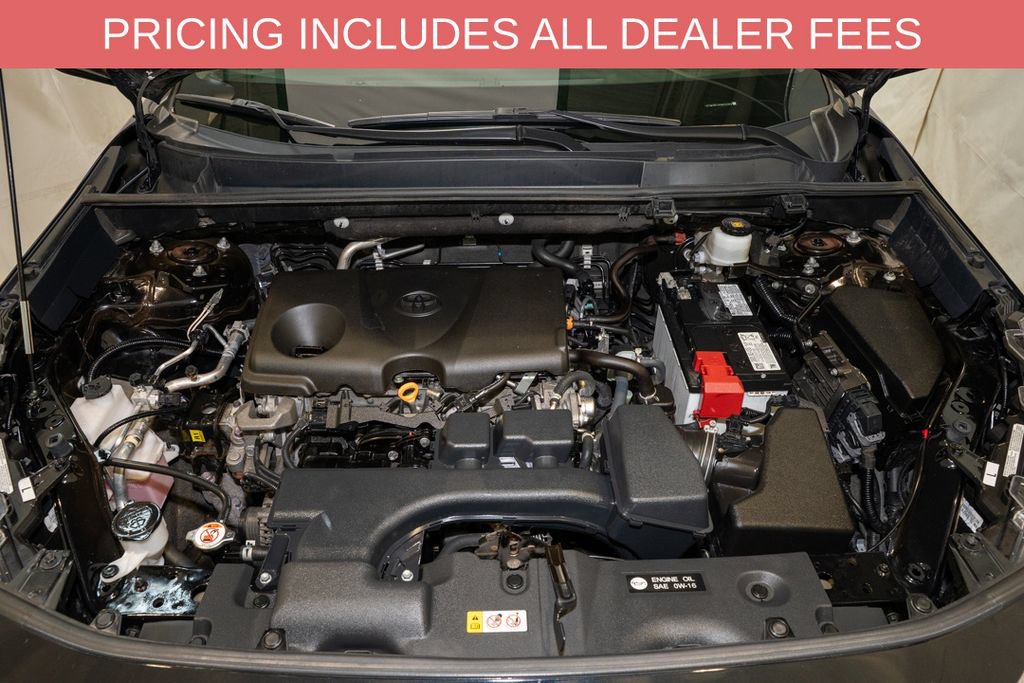 Used 2024 Toyota RAV4 XLE FWD image 18