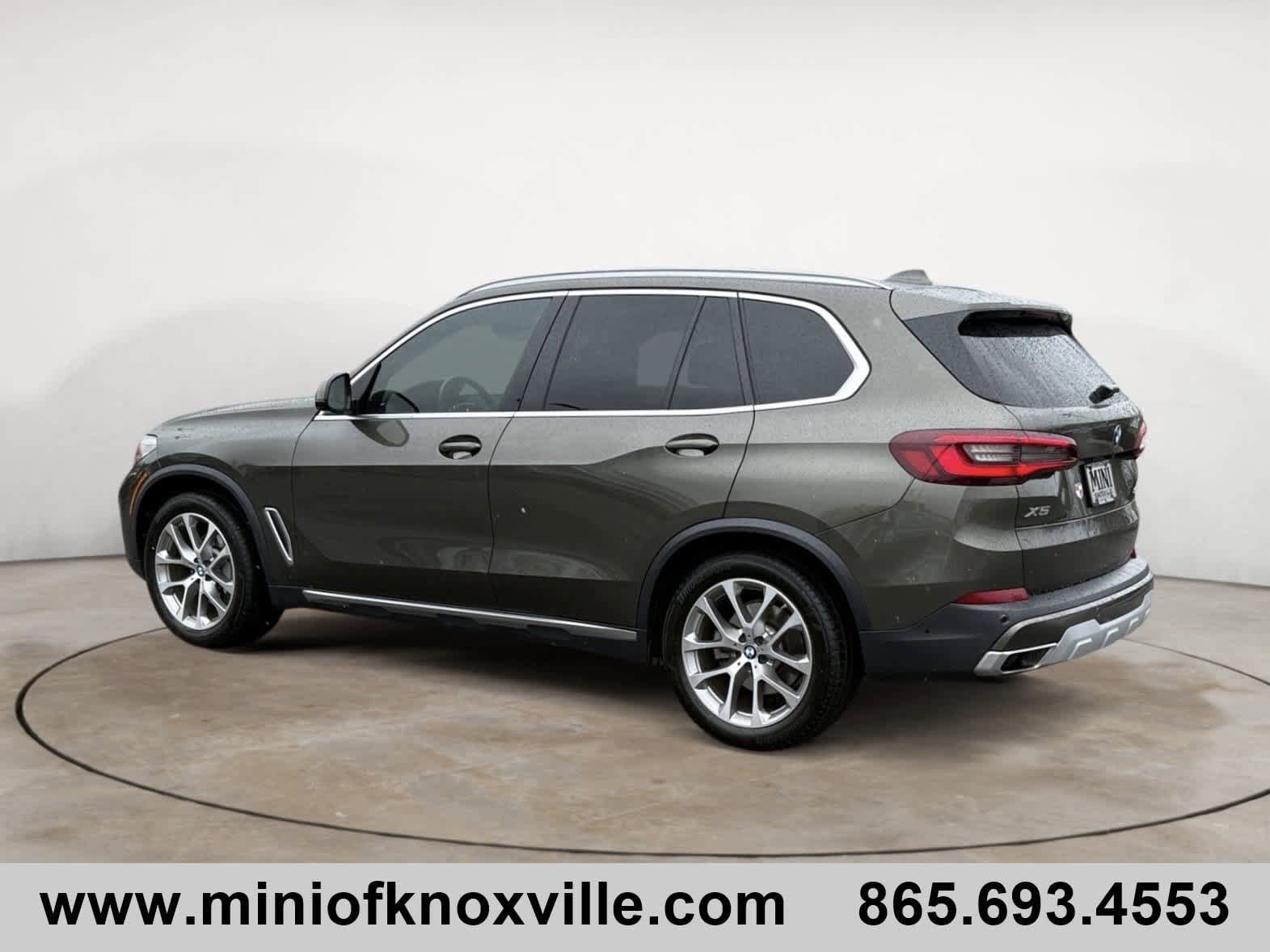 Used 2022 BMW X5 sDrive40i w/ Luxury Seating Package image 5