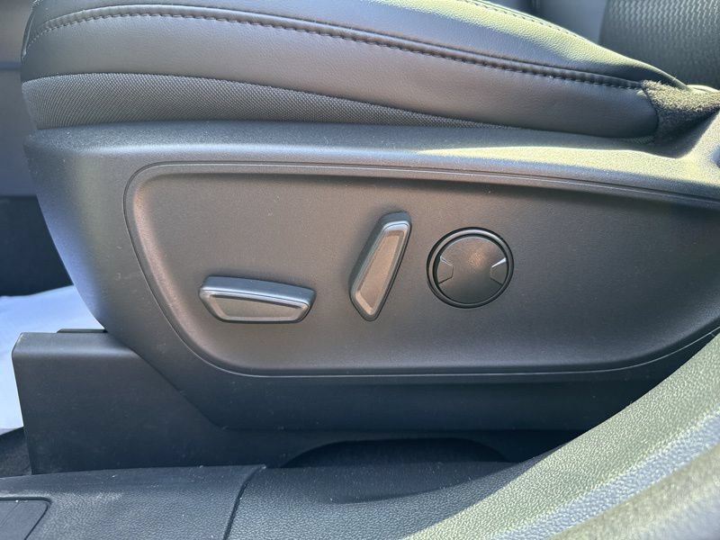 New 2025 Ford Escape SE FWD image 22