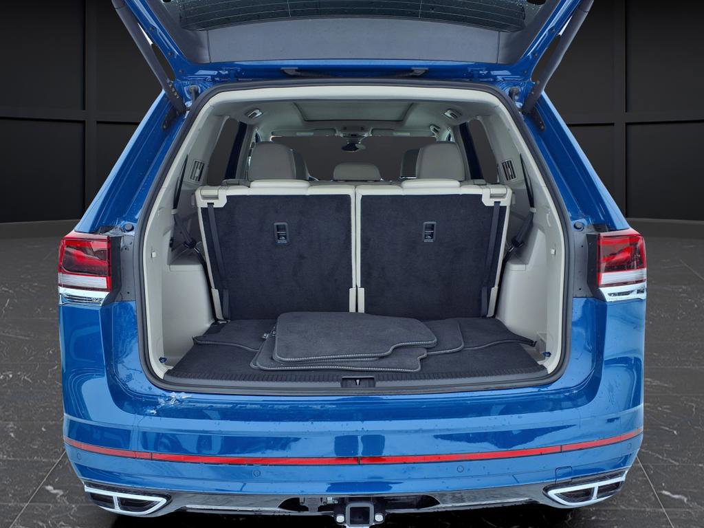 Used 2025 Volkswagen Atlas SEL Premium R-Line image 5
