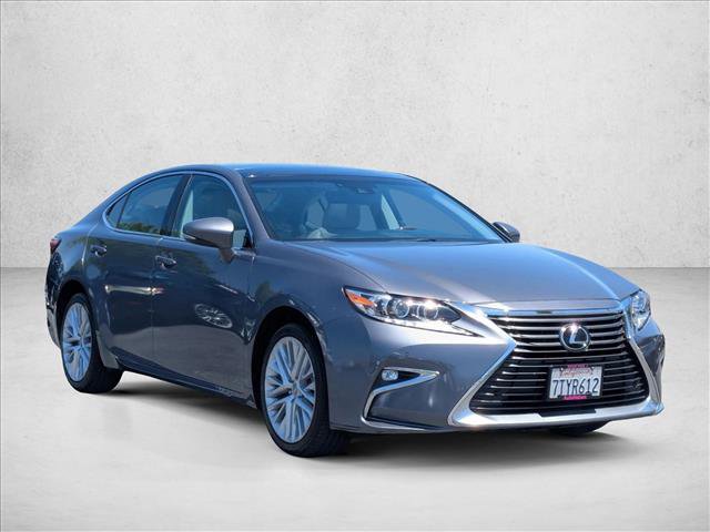 Used 2016 Lexus ES 350 w/ Luxury Package w/Wood Trim FWD image 3