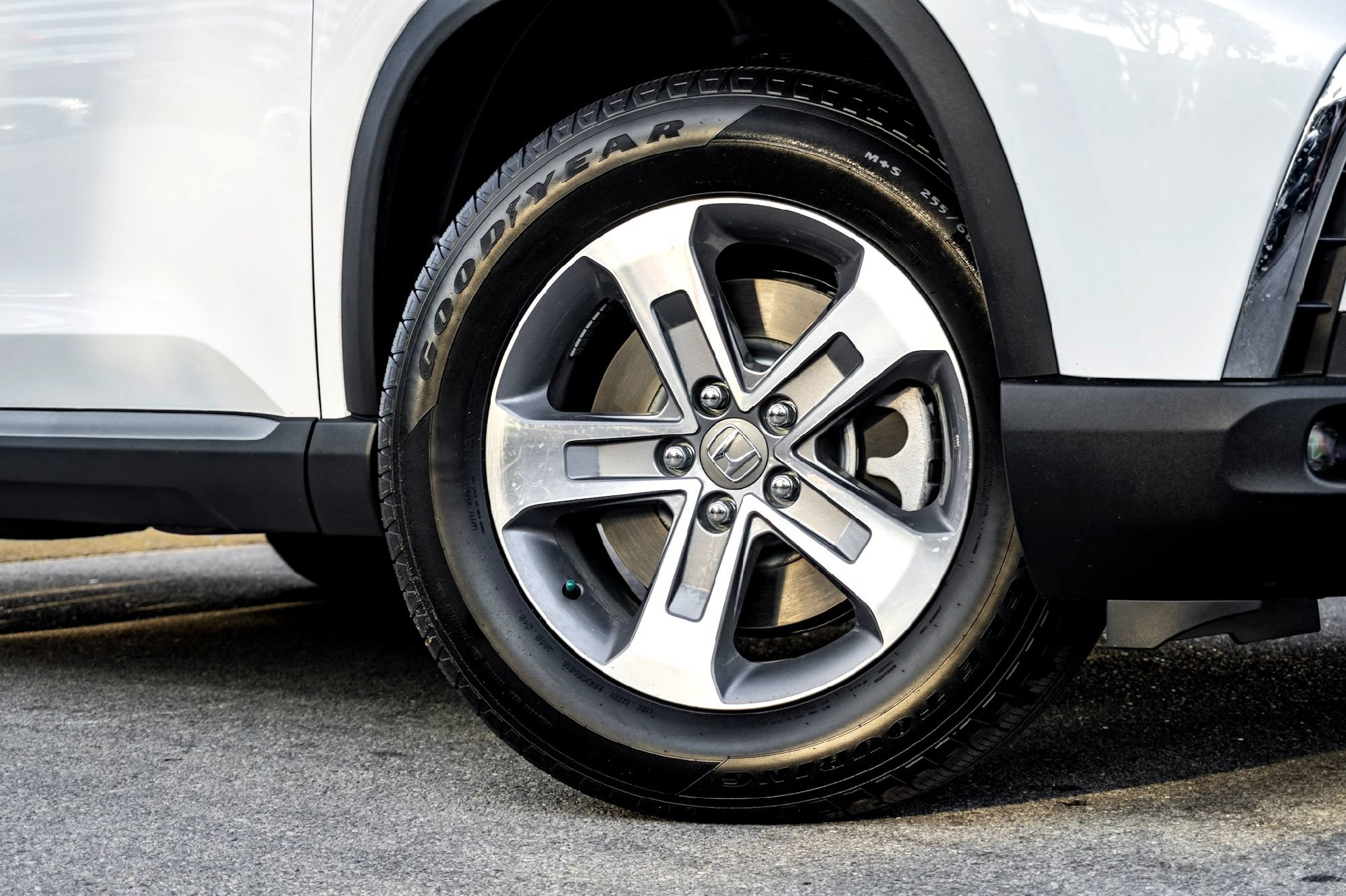 Used 2025 Honda Pilot EX-L image 2